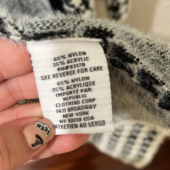 Women's Jacquard Sweater Coat, Black/Bone Knitted Herringbone, L, new - Picture 4 of 4